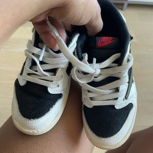 Like new Travis Scott dunks